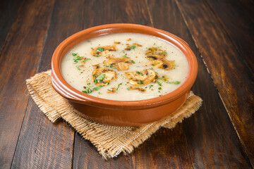 Crema de champiñones