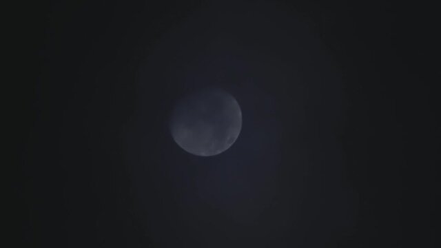 Luna menguando en eclipse lunar desde Espa&ntilde;a