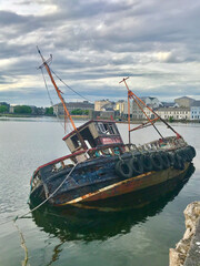 sunken shipwreck at the claddagh in Galway