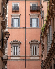 Fototapeta na wymiar vintage buildings' colorful facades, Rome Italy.