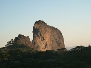 Fototapeta na wymiar landscape viwe of Pedra do Baú (Baú Mountain)