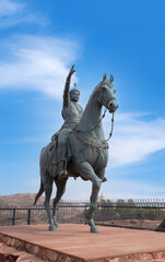 Obraz premium Statue of Maharaja Rao Jodha Ji, founder of Mehrangarh fort and Jodhpur in Rajasthan state of India
