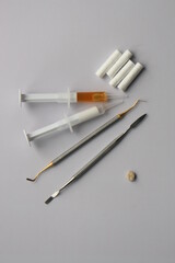 Zahnarztinstrumente. Zahnarztzubehör.