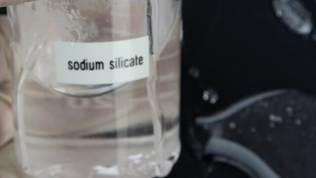 sodium silicate liquid and sticky