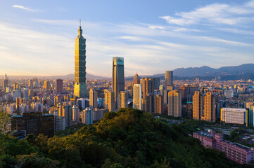 Naklejka na ściany i meble Beautiful scenery of Taipei City skyline view from Elephant Mountain at sunset landmark of Taiwan