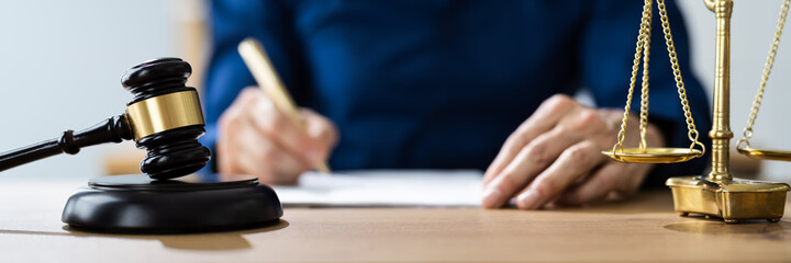 Legal Contract Document Arbitration