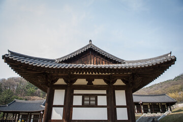 Fototapeta premium 한옥 마을의 전통 한양식 건축한국 전통