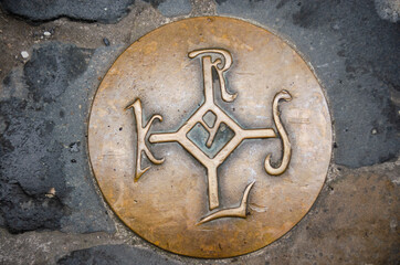 Karolus-Monogramm, Signum von Karl dem Grossen in der Aachener Altstadt,