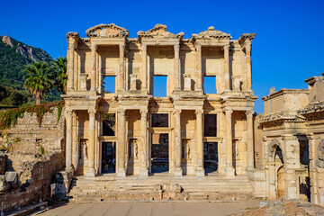 Obraz premium Library of Celsus, an ancient Roman building in Ephesus Archaeological Site, Turkey