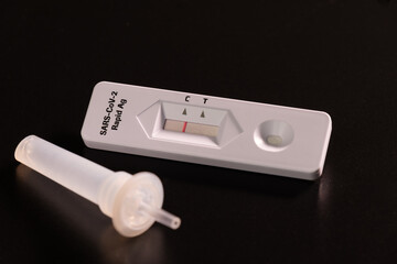 Corona Schnelltest / viral disease COVID-19 2019-nCoV - coronavirus SARS-CoV-2 virus: Fast Rapid...