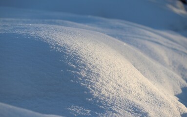 Fototapeta na wymiar snow in the sun