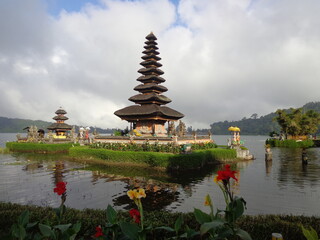 Pura Ulun Danu Beratan: Famous Lake Temple on the Island of Bali - Bali, Indonesia 
