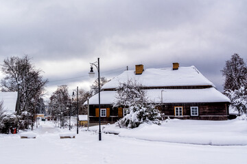 Śnieżna zima w miasteczku Supraśl, Podlasie, Polska