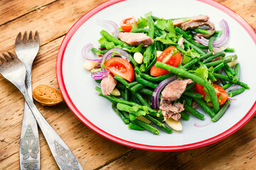 Salad with vegetables and veal tongue