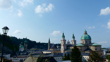 Blick über die Türme der Altstadt von Salzburg, Österreich