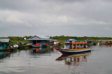 Fototapeta na wymiar Cambodia Siem reap Tonlesap lake floating village