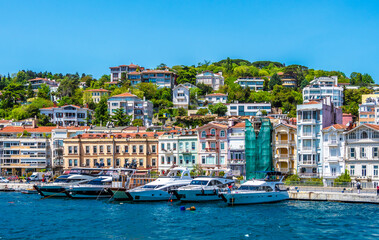 Fototapeta na wymiar Bosphorus coastline view in Istanbul