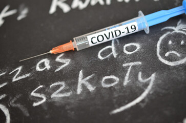 Szczepienia przeciw COVID-19 © Pio Si