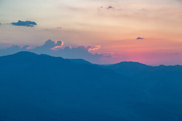 Obraz premium Silhouetted Mountains at Sunset, from Dante's View in Death Valley