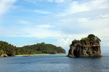 Felsen vor der Insel Siko