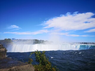 横から見たナイヤガラの滝