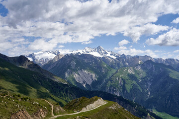 Fototapeta na wymiar Panorama in Austrian Alps with Grossglockner