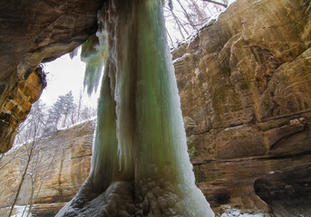 602-08 Tonti Canyon Ice Curtain