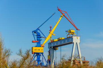 Fototapeta na wymiar Large gantry cranes at the shipyard.