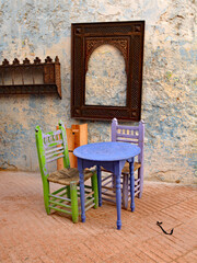 Bunter Platz in Essaouira in Marokko