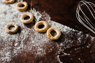 Naklejka premium rams with flour on the table