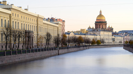 Fototapeta na wymiar Saint Isaac's Cathedral. Saint-Petersburg, Russia.