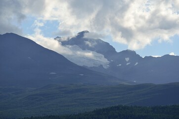 Obraz premium mountains and clouds