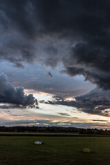 Obraz na płótnie Canvas Wolken bei Sonnenuntergang