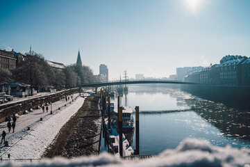 sun over Bremen, Germany in winter - obrazy, fototapety, plakaty