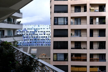 Obraz premium The architecture of Paris. A view on parisian buildings january 2021.