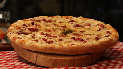 pizza catupiry calabresa