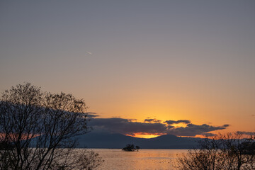 風景素材　美しい琵琶湖の夕暮れ