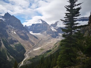 迫力のある山々