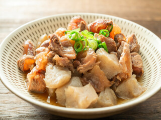 牛すじとこんにゃくの煮込み