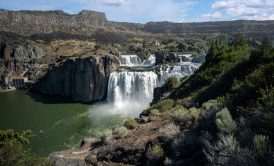 Obraz premium Breathtaking Shoshone Falls in southern Utah