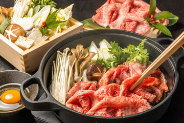 和牛ですき焼き Sukiyaki of high-quality Japane beef - 409806572