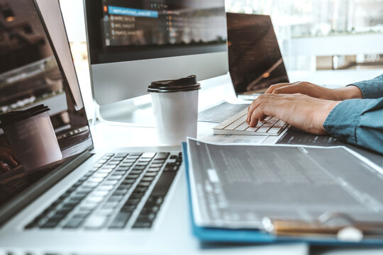 Developing programmer Development Website design and coding technologies