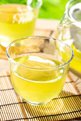 屋外でティータイム　冷茶