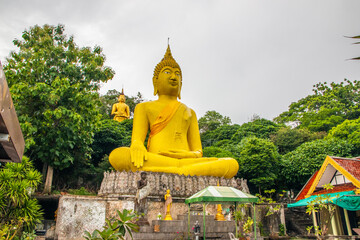Obraz premium A Buddha Statue at the Thai Island Koh Sichang District Chonburi Thailand Asia 