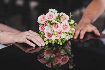 Obraz na płótnie Canvas Wedding bouquet of roses