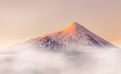 Foto auf Alu-Dibond Sunset over the snow capped volcano Osorno in Chile © Chris