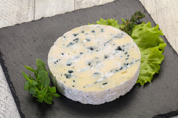 Round blue cheese