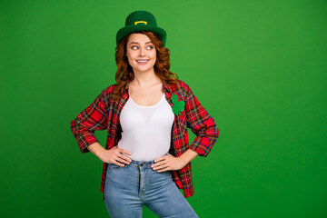 Portrait of her she nice-looking attractive pretty lovely curious cheerful wavy-haired girl wearing...