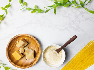 パルメザンチーズとスパゲッティーニ