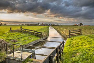 Water management pumping station